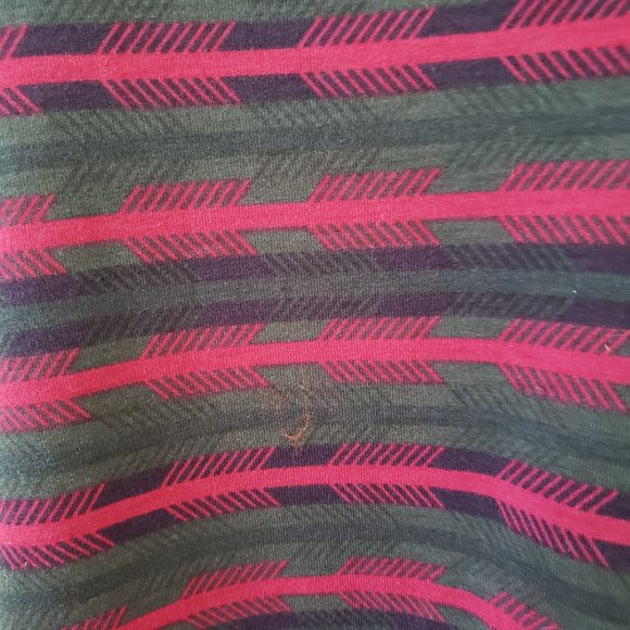 LulaRoe 3/4 Sleeve T Shirt Size 2XL - Picture 8 of 10